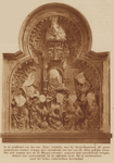 25583 Afbeelding van een zandstenen retabel in de oostwand van de kapel van bisschop Jan van Arkel in de Domkerk ...